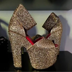 Kat Von D / VonD Shoes destroyer, mega platform gold 7.5 NEW