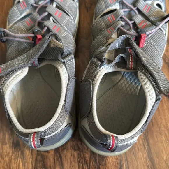 Keen Gray/Red outdoor sandals, men’s 5 and women’s 7