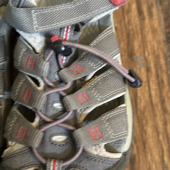 Keen Gray/Red outdoor sandals, men’s 5 and women’s 7