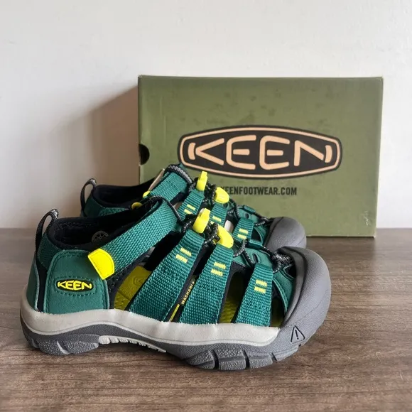 KEEN Newport H2 Youth Sandal Size 1 #498A