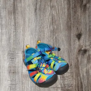 Keen outdoor kid’s seacamp II CNX casual shoes. Size 12