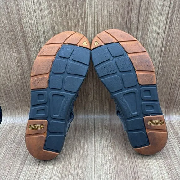 Keen Uneek Outdoor Trail Hiking Sandals Gray  Bungee Cord Mens Size 12 Shoes