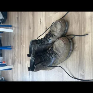 Keen Waterproof Steel Toe Work Boots - Durable Comfort
