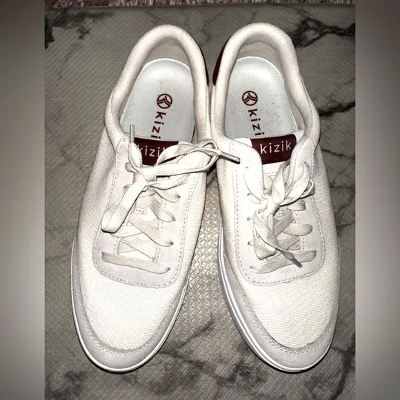 Kizik White Sneakers slip on sneakers wide width shoes M 8 wide W 9.5 wide