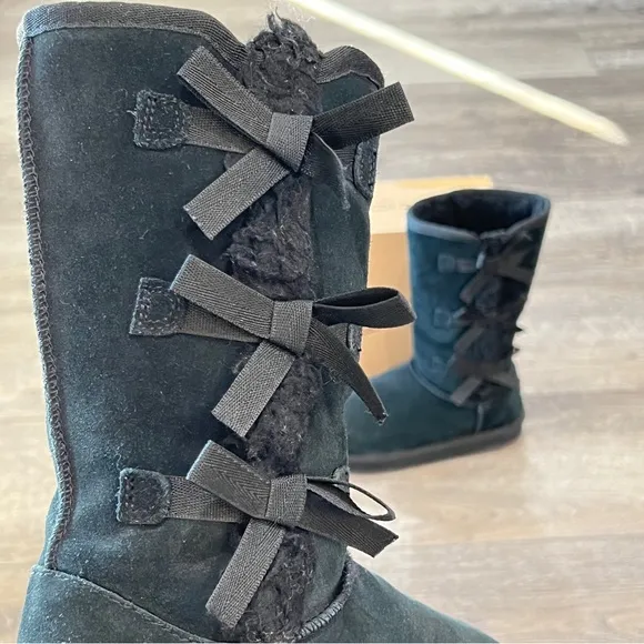 Koolaburra UGG Victoria Tall Boots Black 3 Bow Suede Kids Size 3