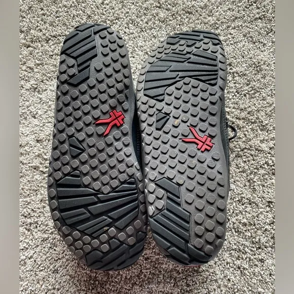KURU Black Mens Tennis Shoes / Sneakers
