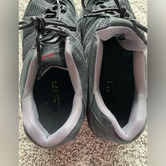KURU Black Mens Tennis Shoes / Sneakers