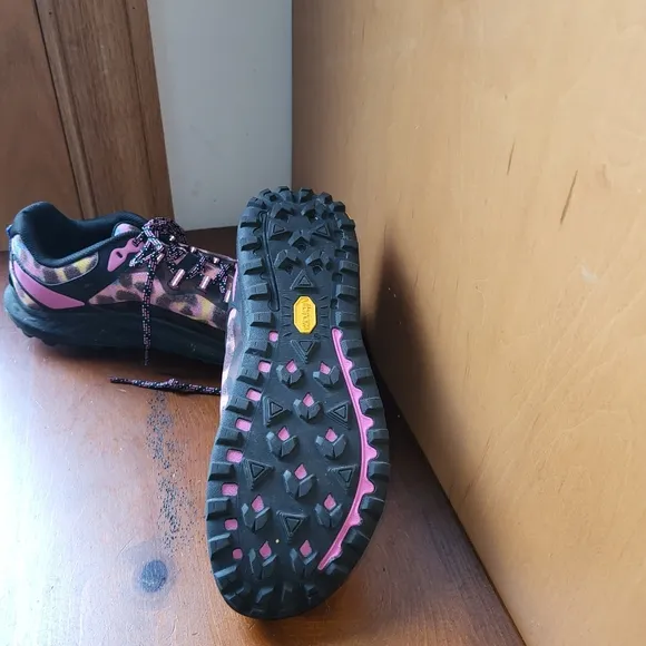 Ladies Camouflage Hiking Shoes - Pink and Black