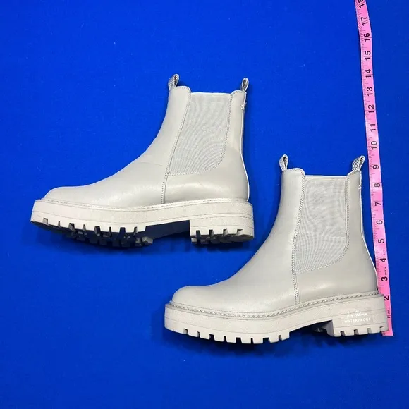 Laguna lugged sole Chelsea boots