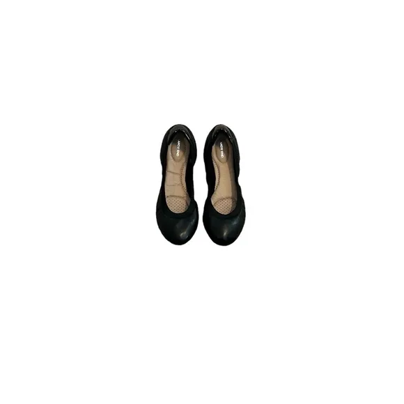 Lands End woman’s comfort elastic slip on ballet flat shoes size 8D EUC
