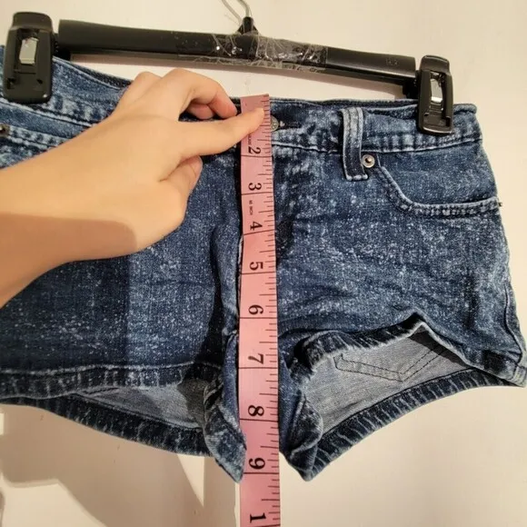 Levi's Blue Distressed White Speckled Denim Jean Short Shorts Size 24