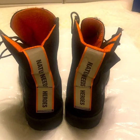 Like New Timberlands boots