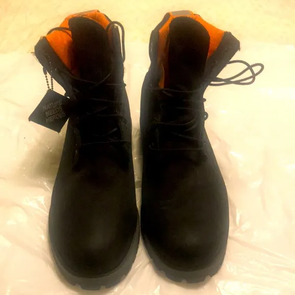 Like New Timberlands boots