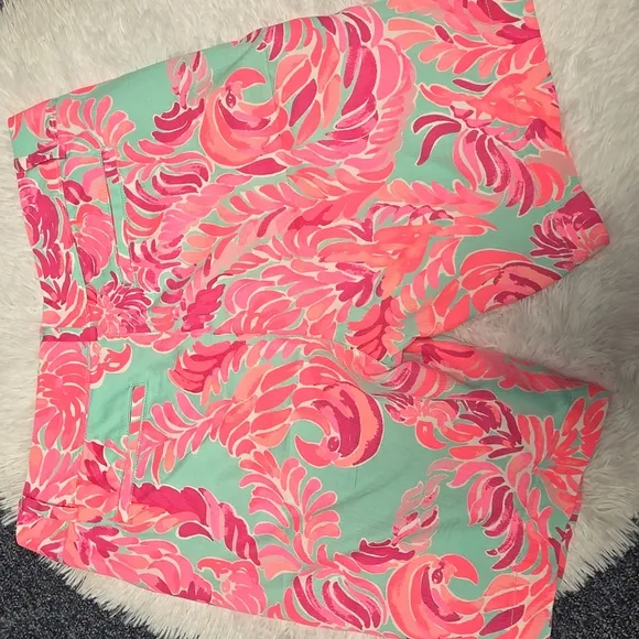 Lilly Pulitzer The Chipper Short In Size 12