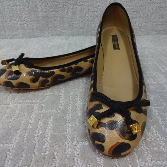 LOUIS Vuitton Leopard Print Brown Leather Flat Pumps Ballet Shoes Size 38 LV