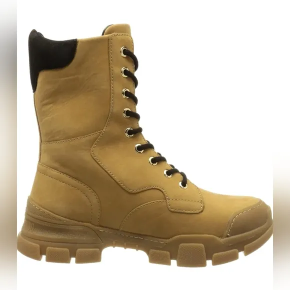 Love Moschino Tan Boots New High-Top Design and Sturdy Sole. Bangladesh sz 39.