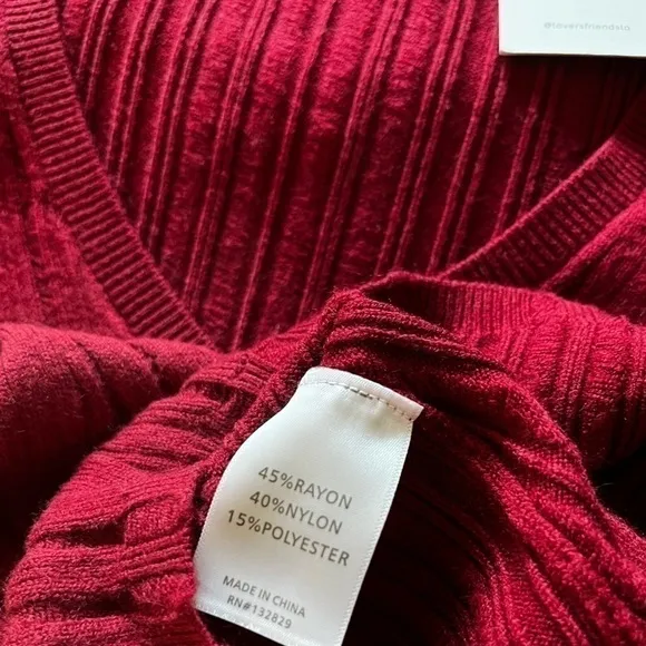 Lovers   Friends SET Sweater &amp; Skirt Mara VNeck Pullover Knit REVOLVE Maroon NWT
