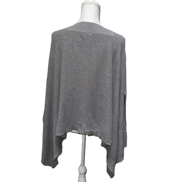 Lululemon - Forward Flow Poncho, in light gray, O/S, EUC, Cashmere blend