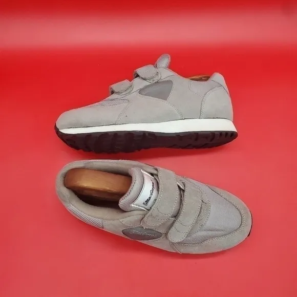 MacGregor Athletic Velcro Shoes Sneaker Men Size 6.5 Wide Suede Grey