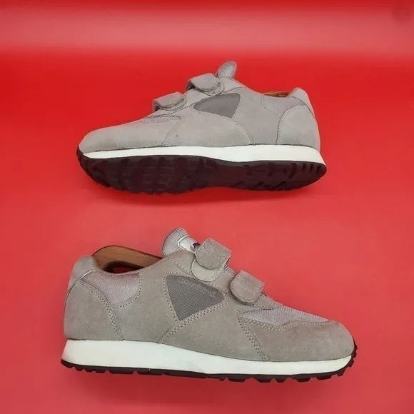 MacGregor Athletic Velcro Shoes Sneaker Men Size 6.5 Wide Suede Grey