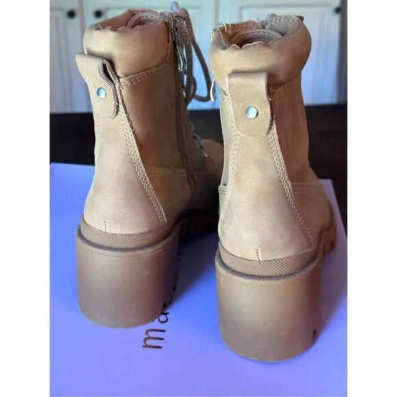 Madden Girl Dillon Boots in natural