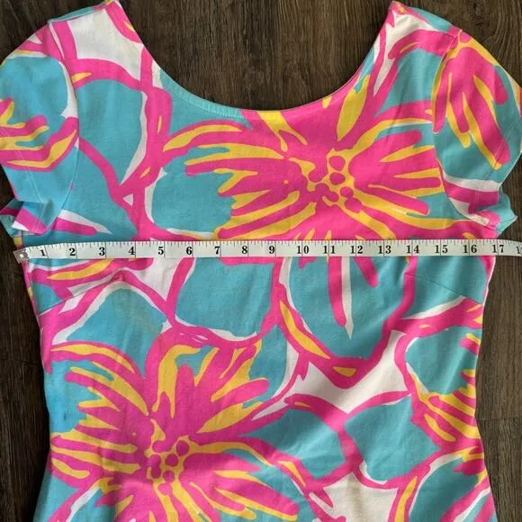 Mahi Gold Addie Dress in Let’s Luau Flamingo Pink (Medium)