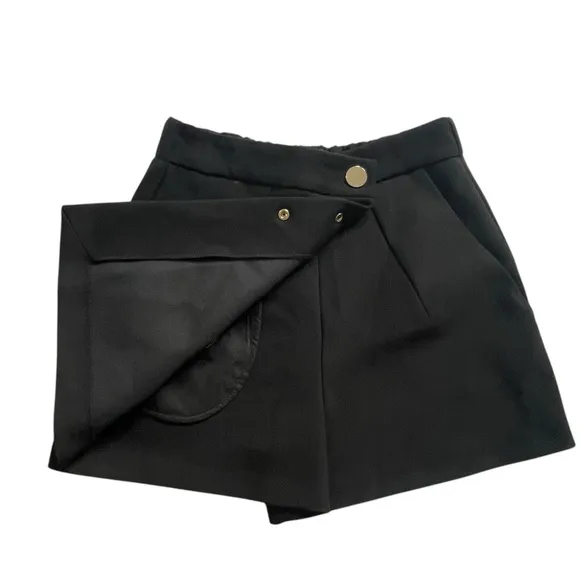 MAJE Image Button-Detail Recycled Polyester-Blend Shorts Skort Size 36/S