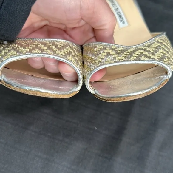 Manolo Blahnik Shimmer Basket Weave Slip On Heels Shoes 8.5/38.5