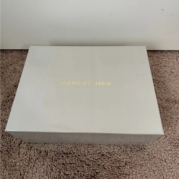 Marc Fisher Brown Geri Ankle Booties sz 11 NEW