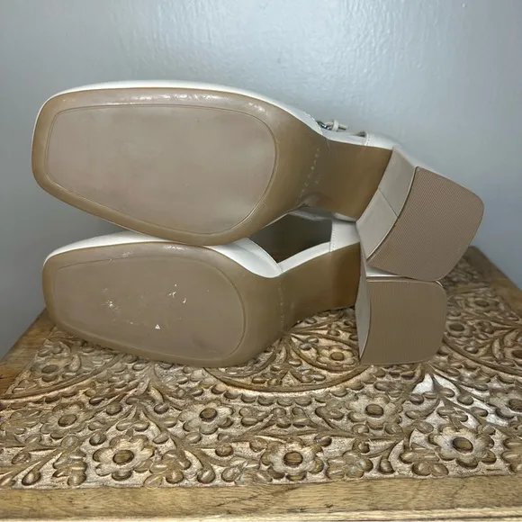 Marc Fisher Cyrene Cream T-Strap Block Heel Shoes Sz 8