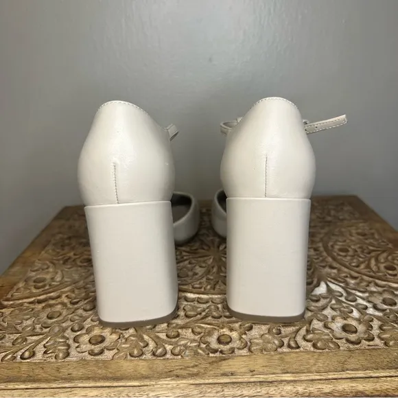 Marc Fisher Cyrene Cream T-Strap Block Heel Shoes Sz 8
