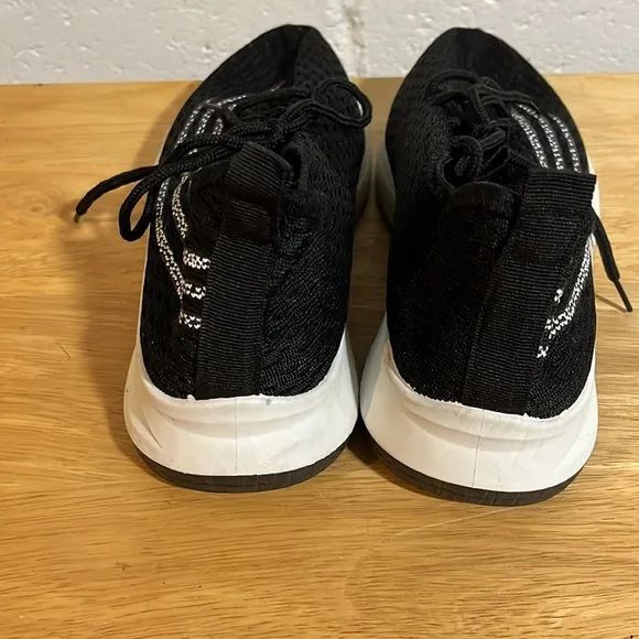 Marco Vitale Collezione Sock Style Sneaker Size 8s NWOT!