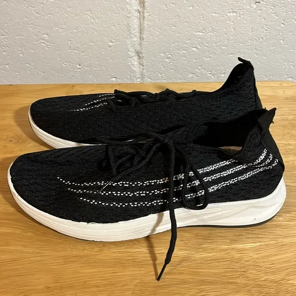 Marco Vitale Collezione Sock Style Sneaker Size 8s NWOT!