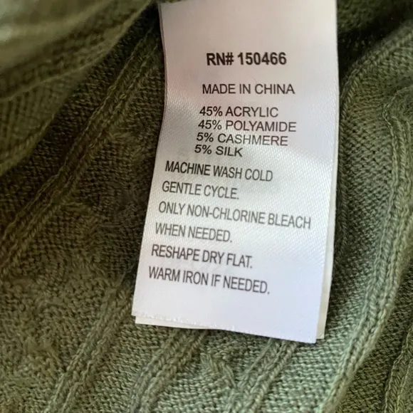 MARKET &amp; SPRUCE Reviera Cable KnitDolman Sleeve Sweater Olive Green siz…