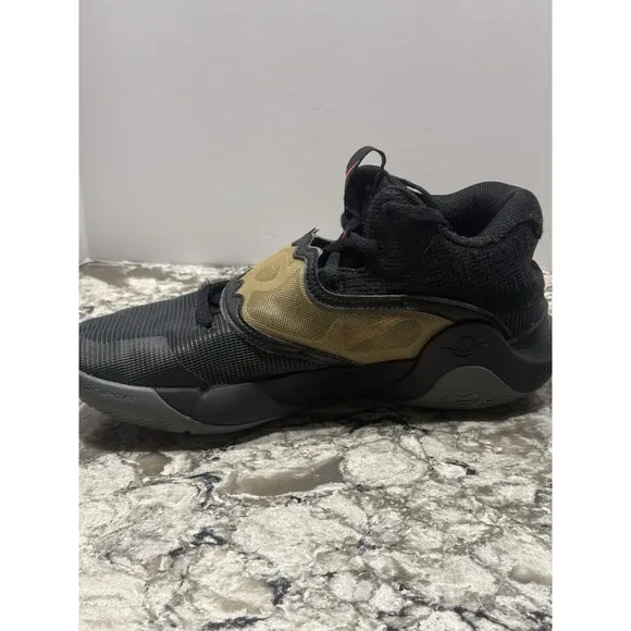 Men Nike KD Trey 5 X Basketball Shoe 9.5 Sneaker Black/Metallic Gold DD9538-010