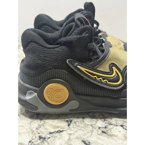Men Nike KD Trey 5 X Basketball Shoe 9.5 Sneaker Black/Metallic Gold DD9538-010
