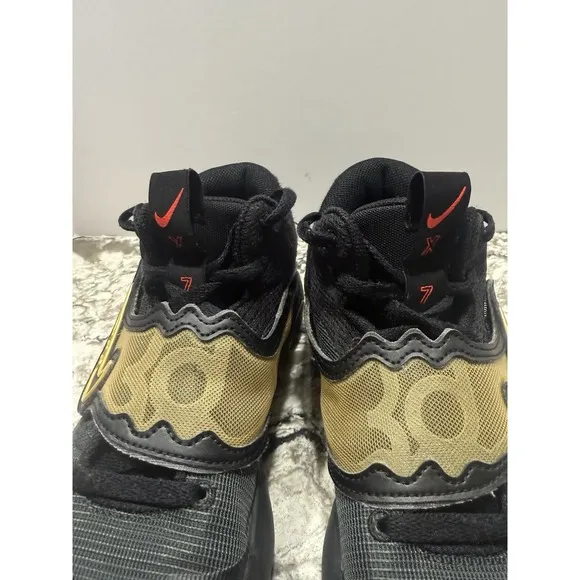 Men Nike KD Trey 5 X Basketball Shoe 9.5 Sneaker Black/Metallic Gold DD9538-010