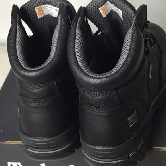 Men Timberland steel toe boots Sz 10.5W SAFTY AT WORK OR OUTDOORS JOBS