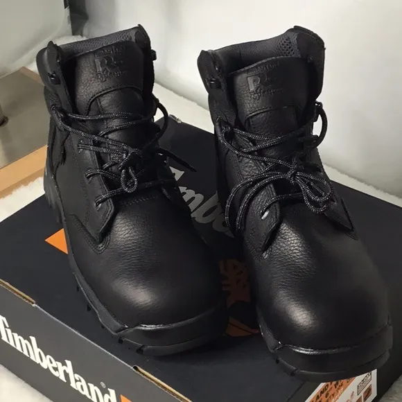 Men Timberland steel toe boots Sz 10.5W SAFTY AT WORK OR OUTDOORS JOBS
