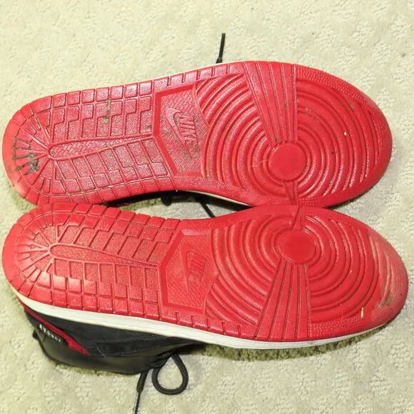 Men's 8.5 - Jordan Fadeaway Bred Mid-Top Basketball shoes
