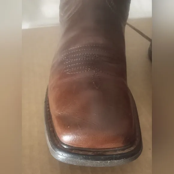Men's ARIAT Work Soft toe Size US 6- Style #10042412.