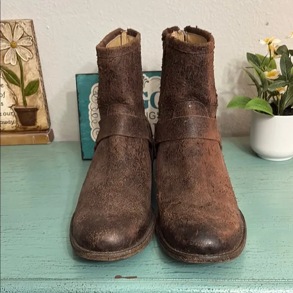 Men's Brown Leather Frye Boots SZ 11.5 D box 140