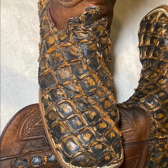 Men's Brown Western Boots Pirarucu semi new I only use them once