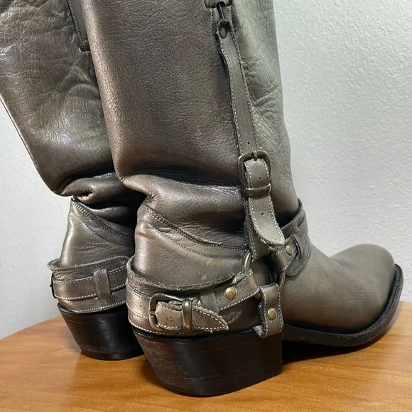 Men’s Frye 1873 Gray Leather Harness Motorcycle Square Toe Boots Mens 8.5D