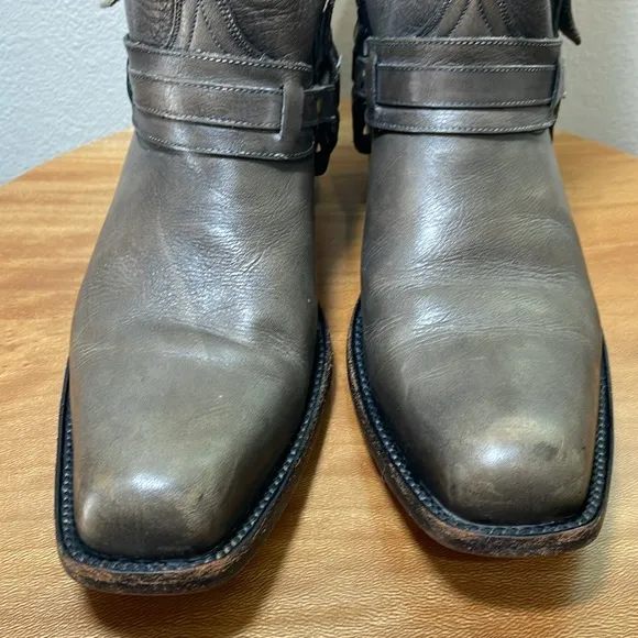 Men’s Frye 1873 Gray Leather Harness Motorcycle Square Toe Boots Mens 8.5D