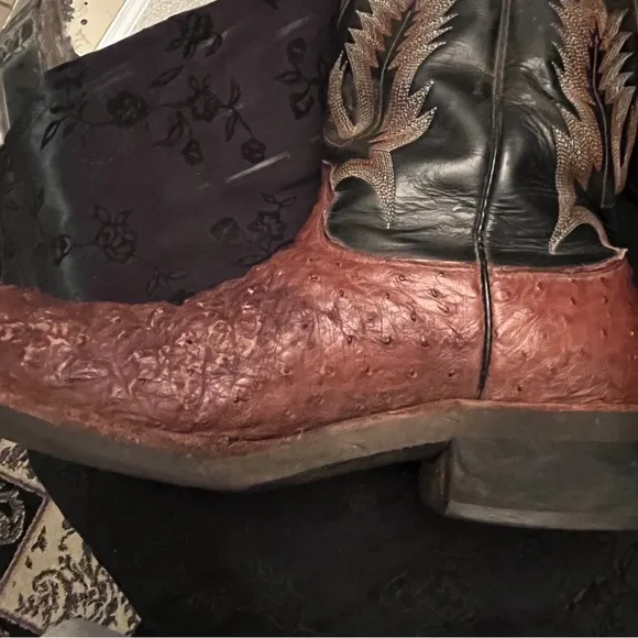 Men's Larry Mahan 9.5 D Nocona Brown and Black Cowboy Boots Western Ostridge