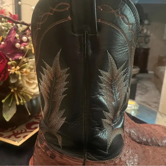 Men's Larry Mahan 9.5 D Nocona Brown and Black Cowboy Boots Western Ostridge