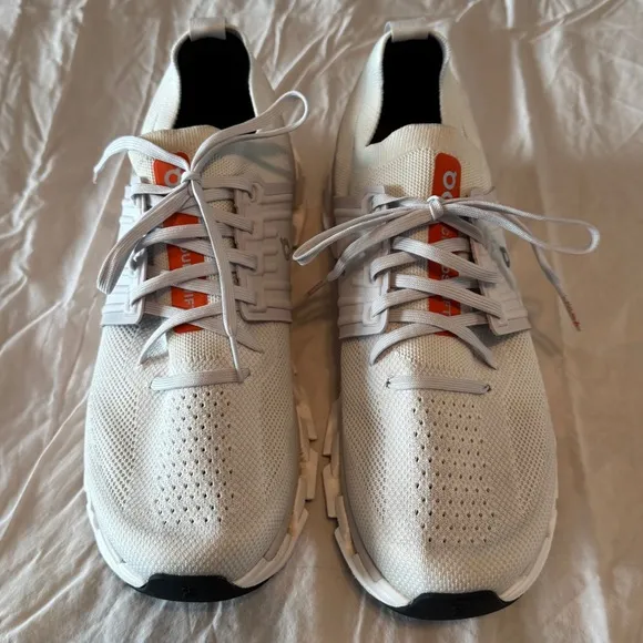 Men's On Cloud Cloudswift  White and Orange Running Shoes size 10.5 worn once