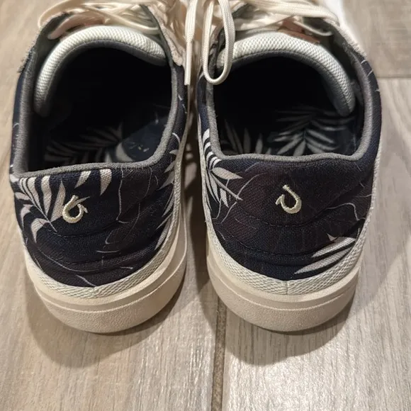 Men's White and Brown Casual Shoes