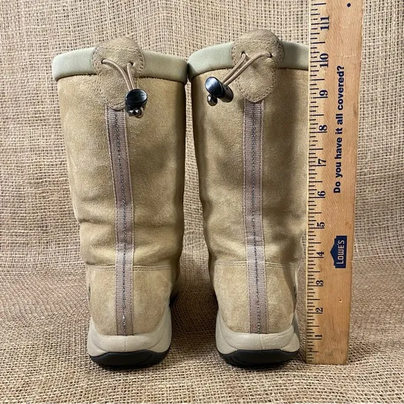 Merrell Boots Natural Shearling Winter Slip On  Size 6.5